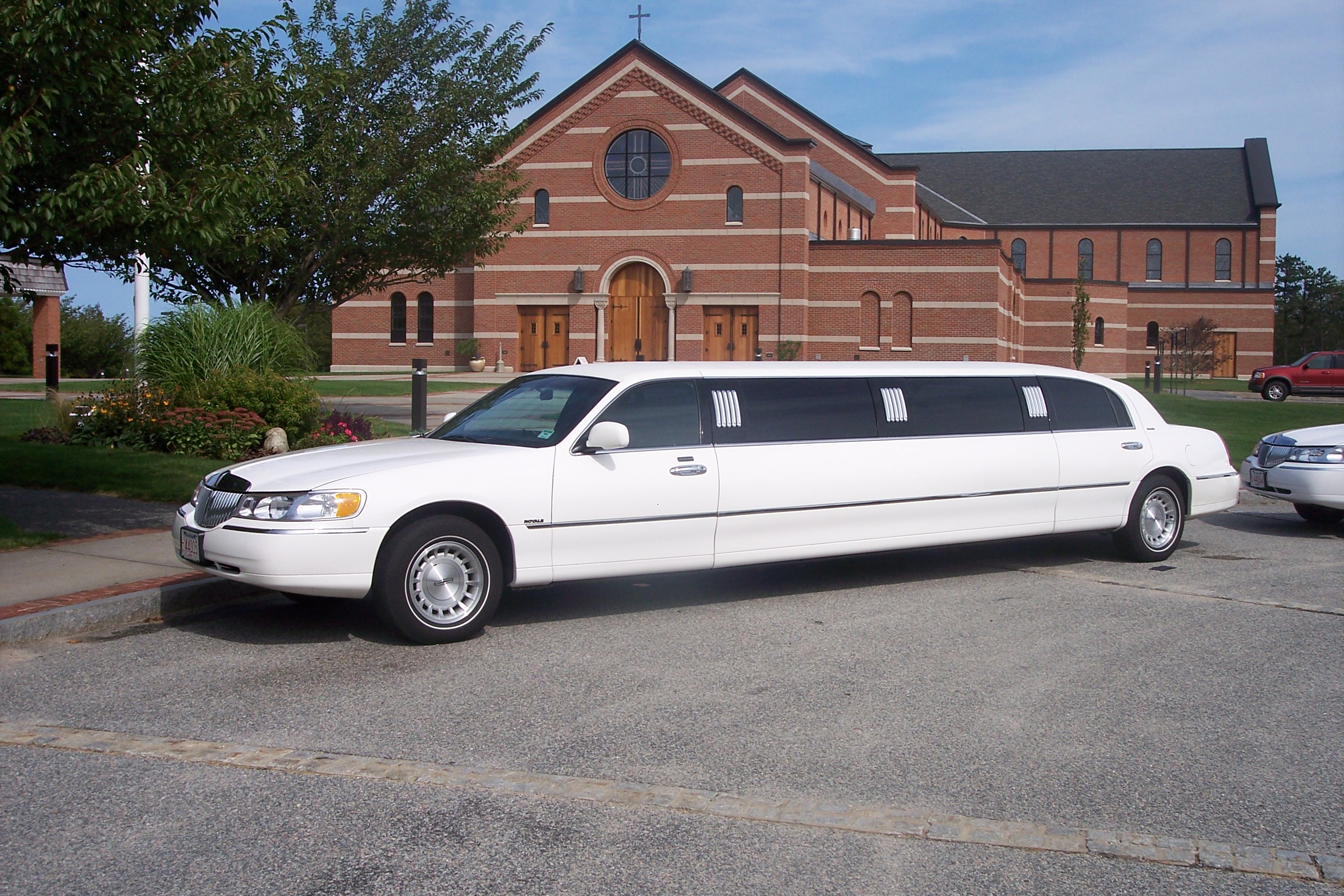 lincoln 6 person limo